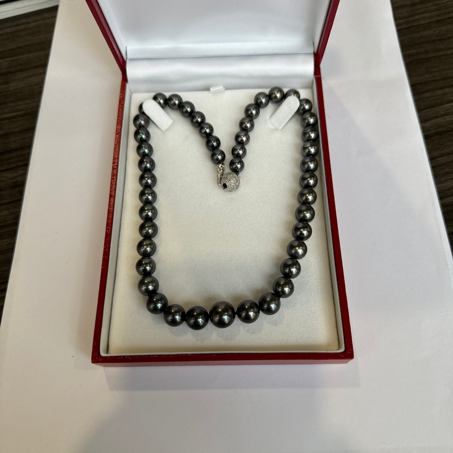Tahitian BLACK. AAA Quality. Gem Quality Stands