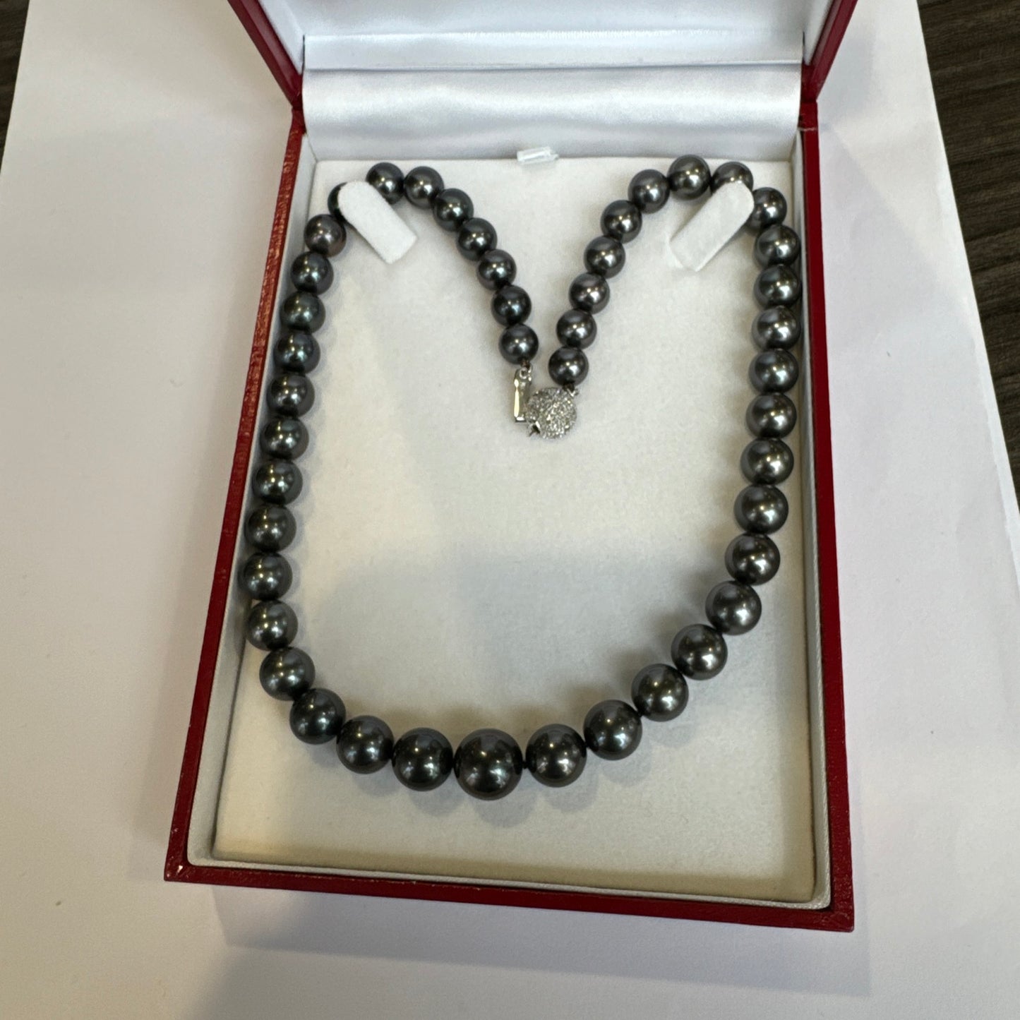 Tahitian BLACK. AAA Quality. Gem Quality Stands