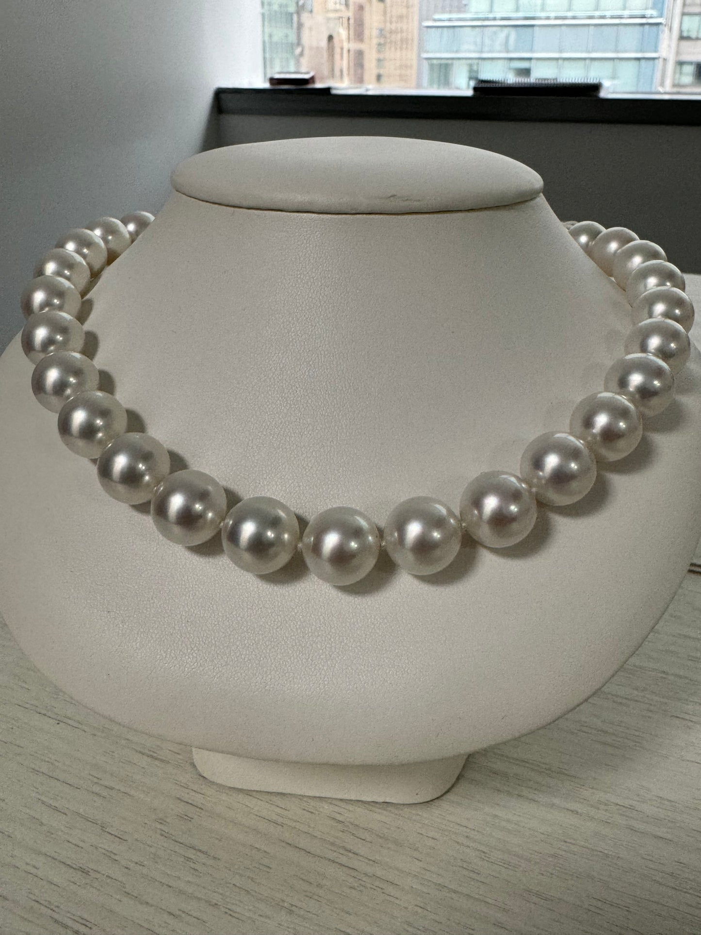 South Sea Pearl necklace 15 x 17.7 mm beautiful luster, round and clean