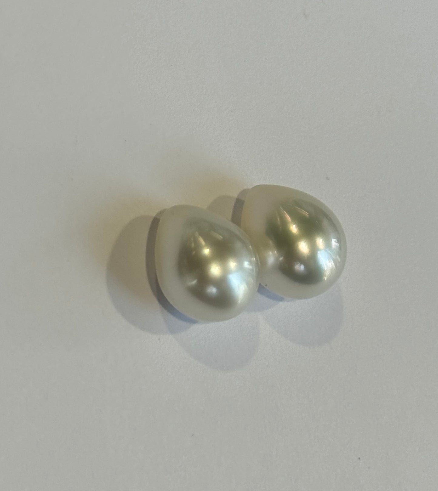 Perfect. Drop Shape South Sea Pearls. 14.8x11.8mm