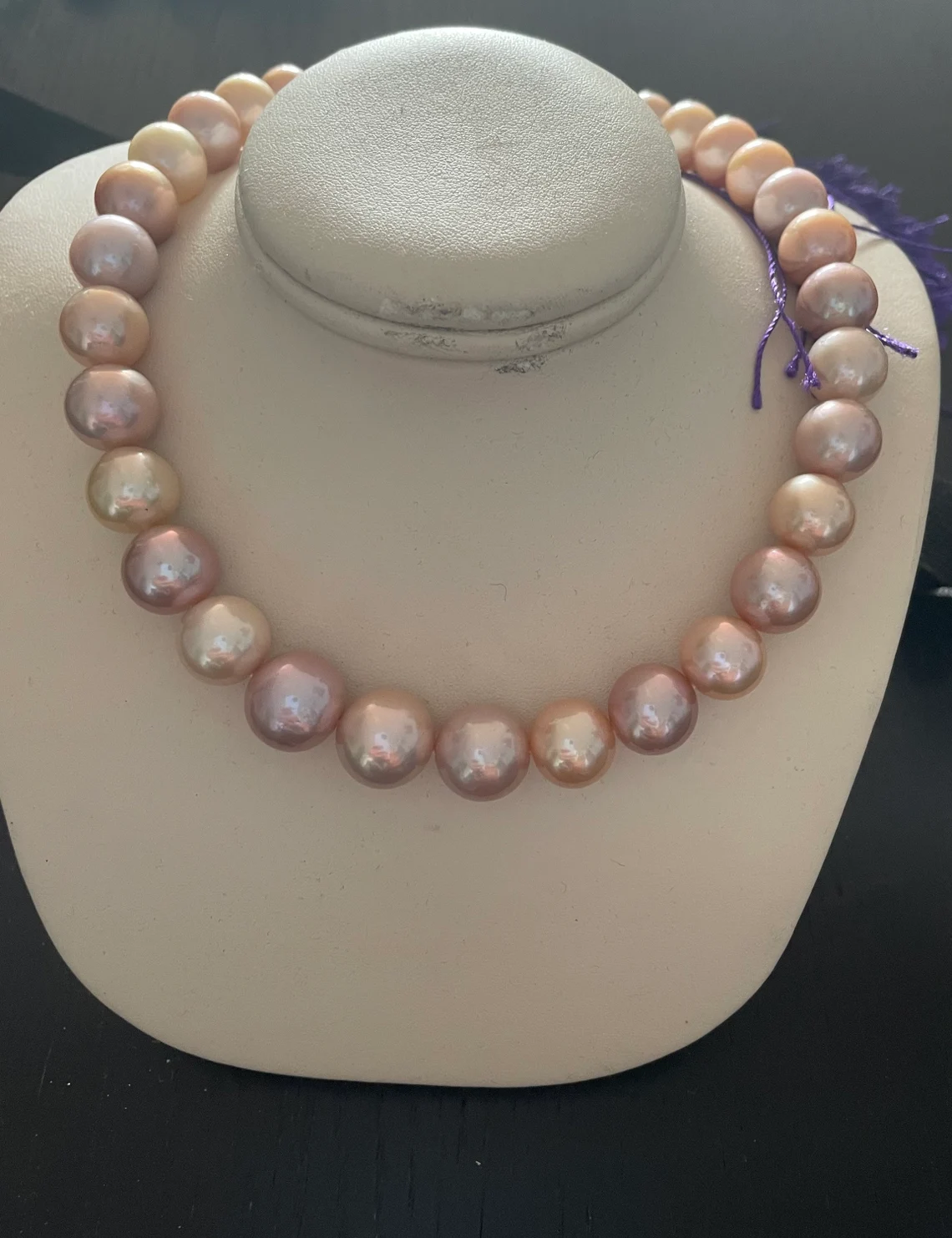 Strand of multicolored freshwater pearls. 14k