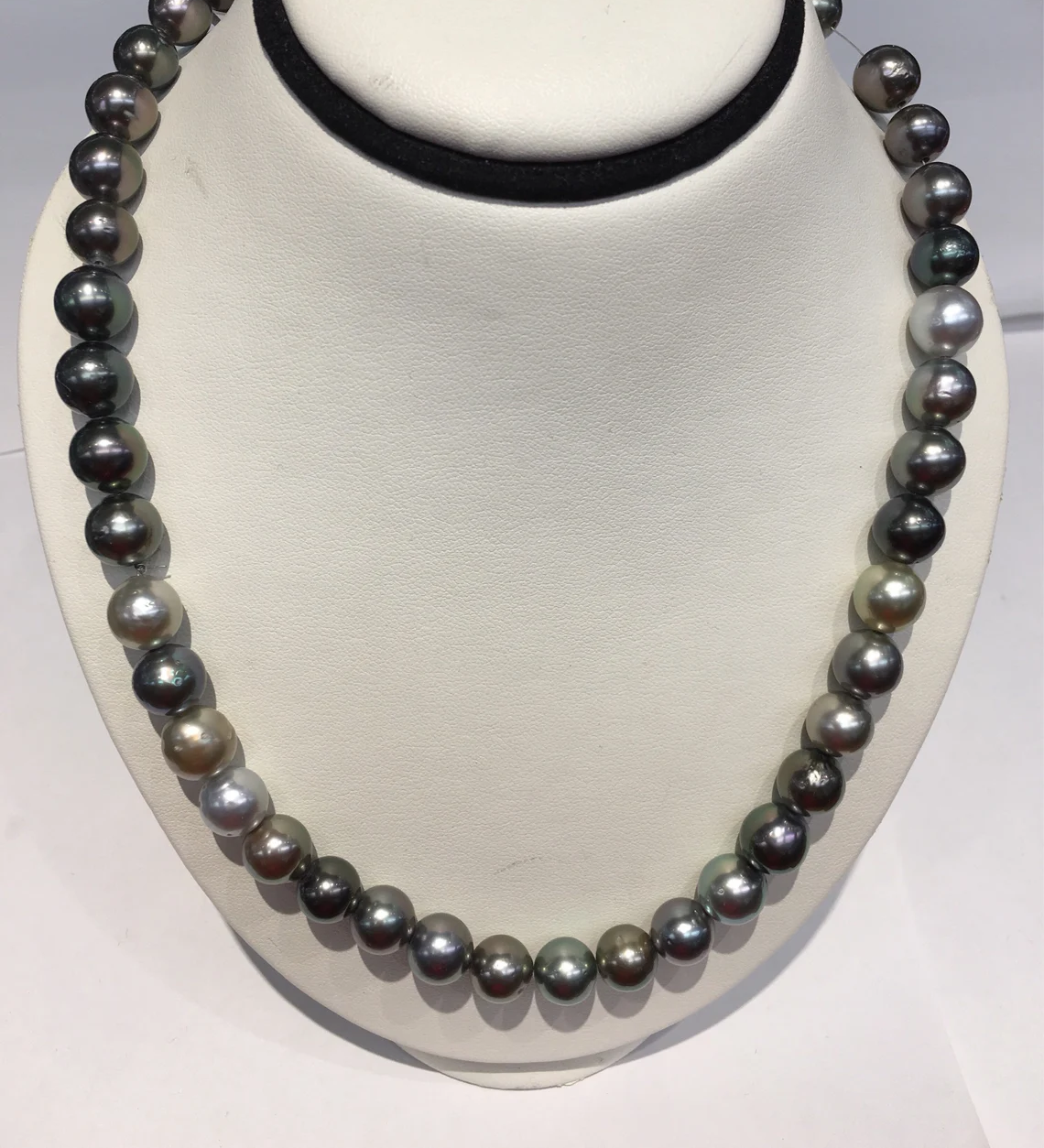 Tahitian South Sea Pearls Multi Color 9x10mm 14k Gold Clasp High Polish