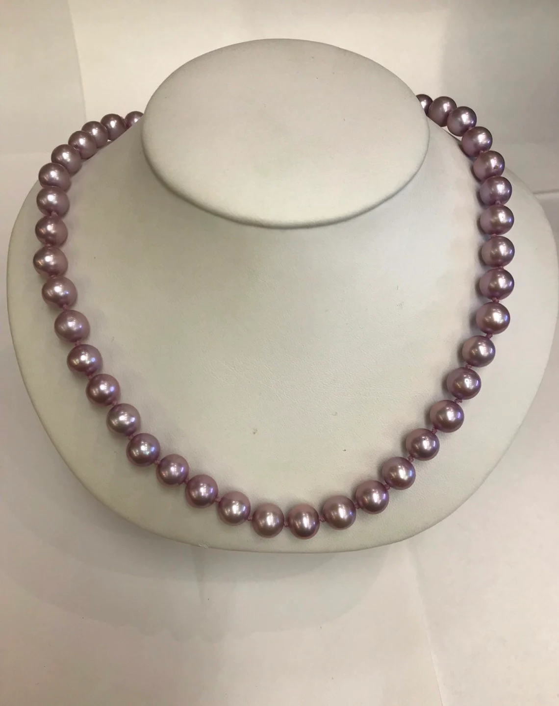 8.5mm Purple Cultured Freshwater Pearls 16" 14k Gold Clasp