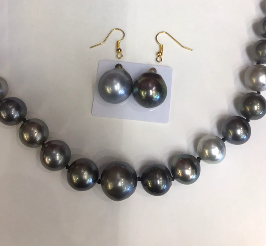 12x17.5mm Tahitian South Sea Pearls 18mm matching Earrings 14k Gold Clasp and Tops 4000