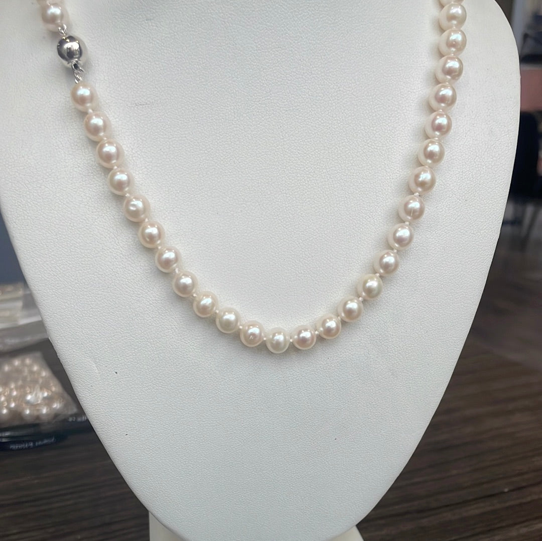 Cultured Freshwater Pearls 7x 7.5mm.